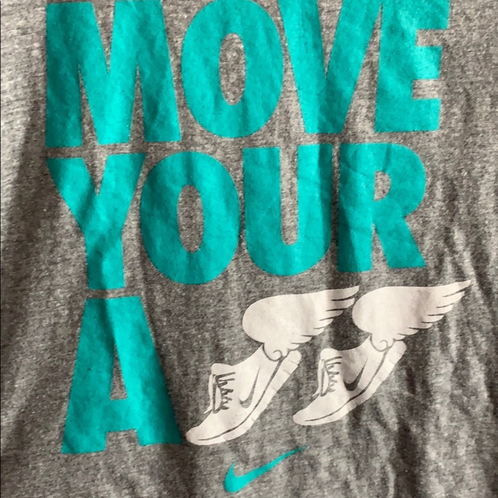 Nike tee - Picture 2 of 3